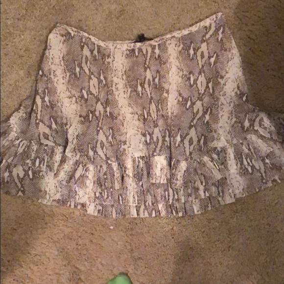 Banana Republic Size 10  with tags printed skirt - Picture 1 of 5